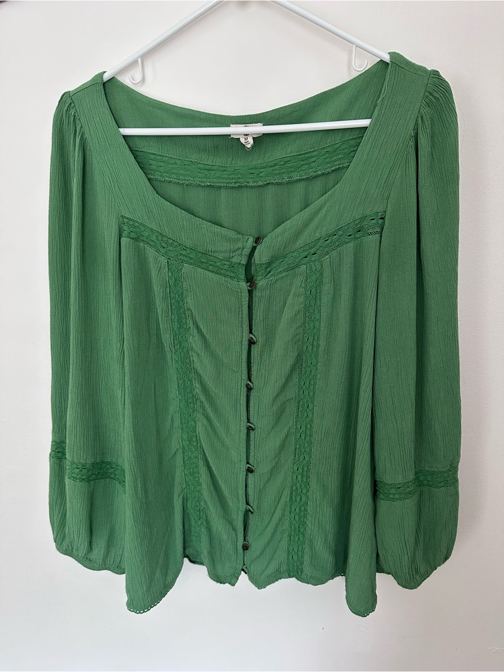 Green Button-Front Women's Blouse with Lace Trim